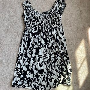 Black / white dress